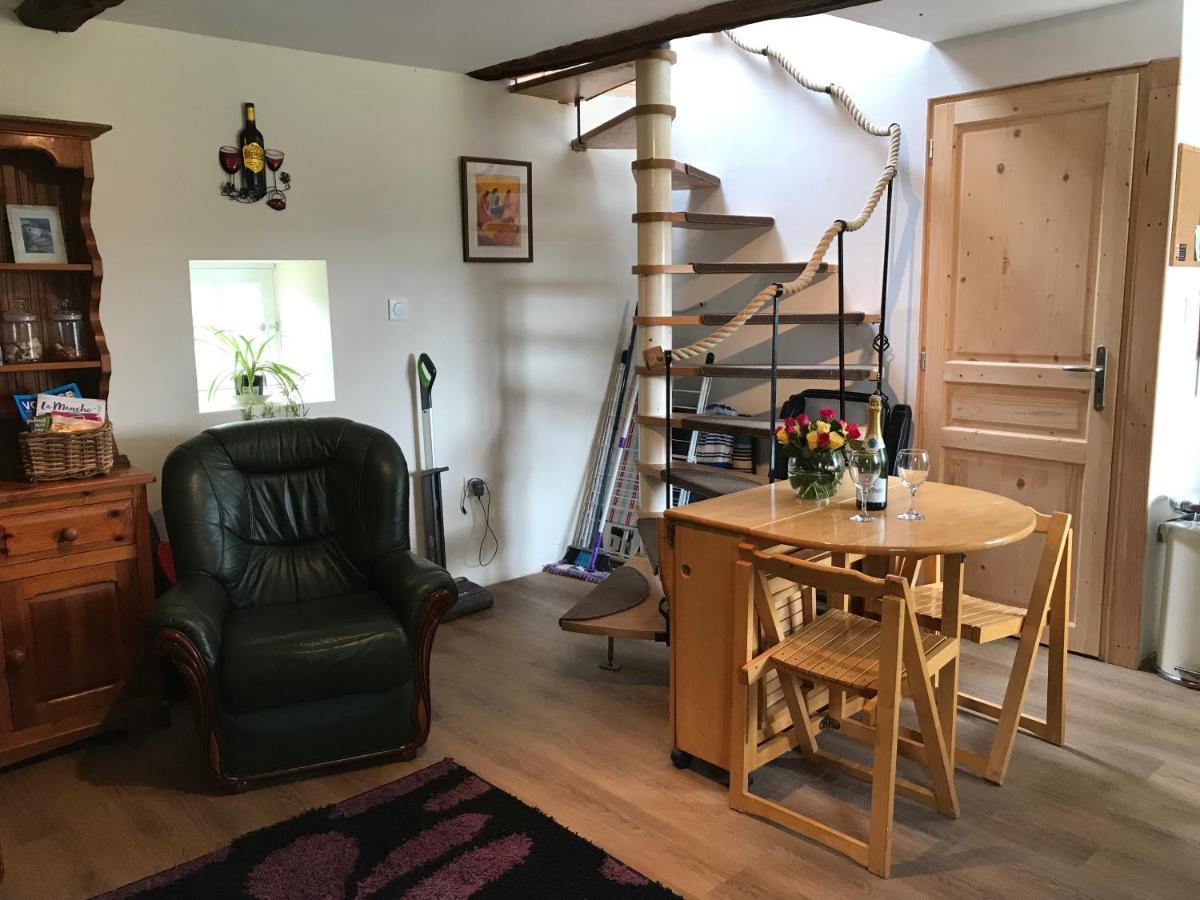 Ferme De Noyes Cottage Sourdeval Екстер'єр фото